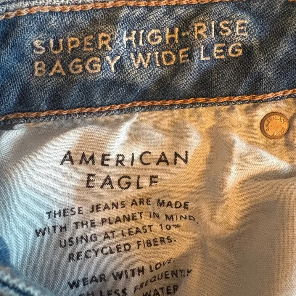 American Eagle Outfitters Blue Jeans - Picture 4 of 6